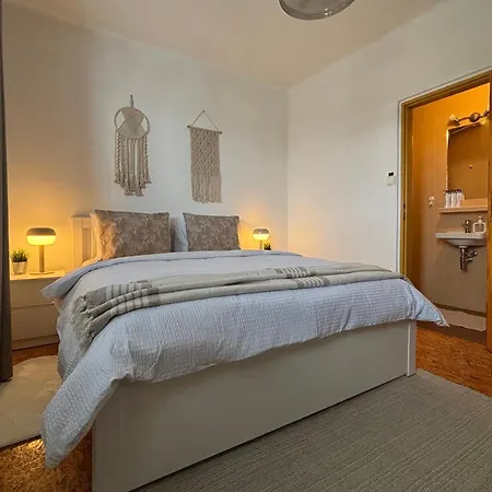 Large In With 3 Bedrooms And Parking