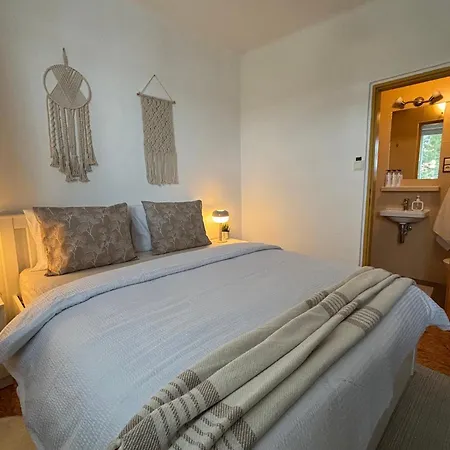 公寓 Large In With 3 Bedrooms And Parking