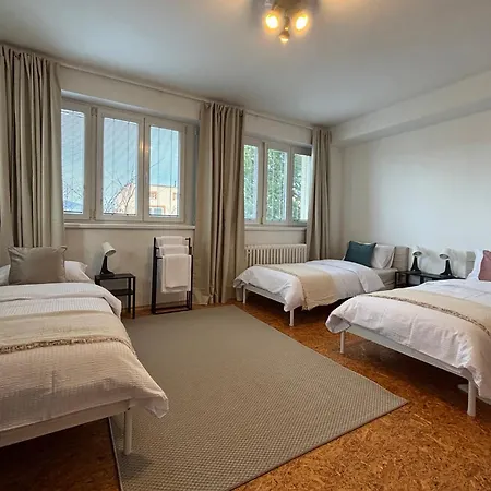 Large In With 3 Bedrooms And Parking Appartamento Prešov