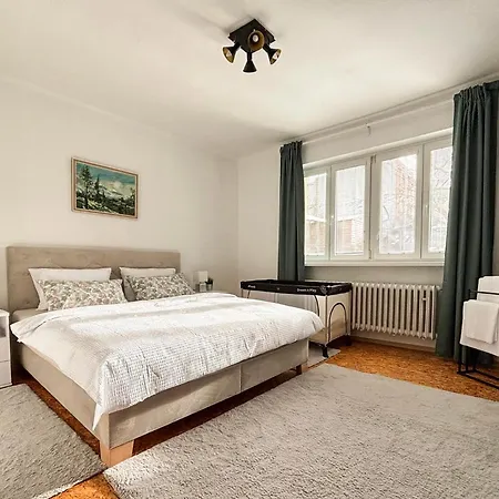 Lägenhet Large In With 3 Bedrooms And Parking Prešov
