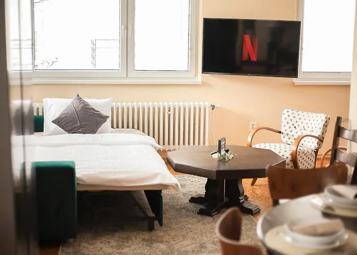 Large In With 3 Bedrooms And Parking