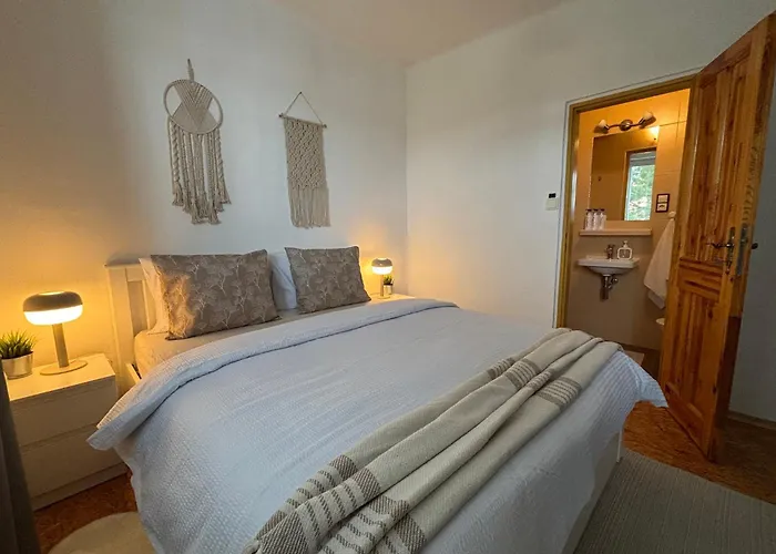 Apartament Large In With 3 Bedrooms And Parking