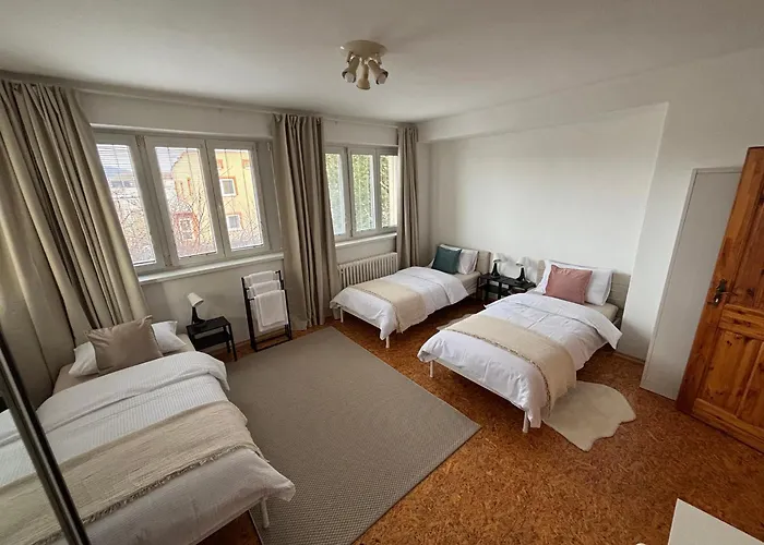 Apartamento Large In With 3 Bedrooms And Parking *